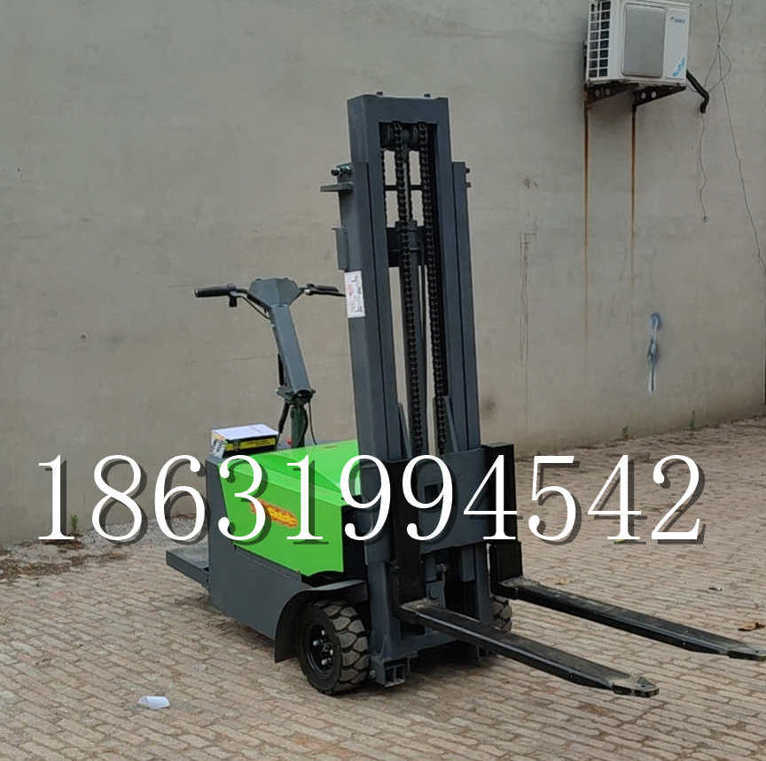 钦州市优程全电动叉车插腿式堆高车液压装卸车1.5吨升高小型站驾式铲车